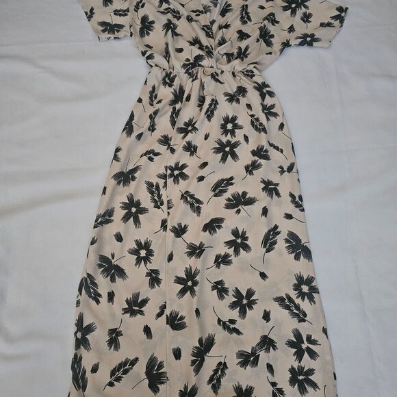 n/t Women's Beige & Black Floral Elastic Waist V-Neckline Maxi Dress Size Small - Picture 5 of 13